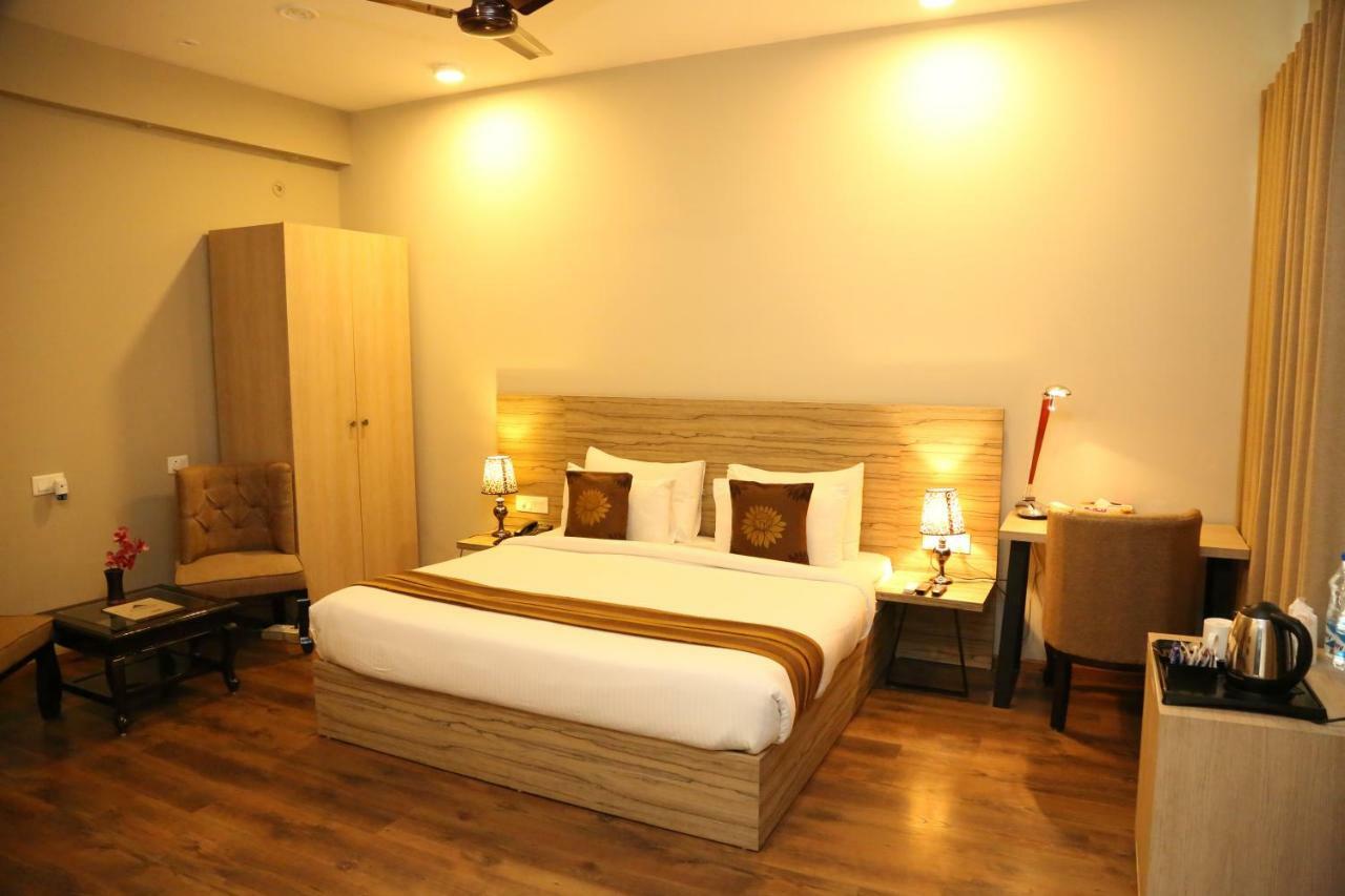 Royal Residence On Sohna Road Delhi  Exterior photo